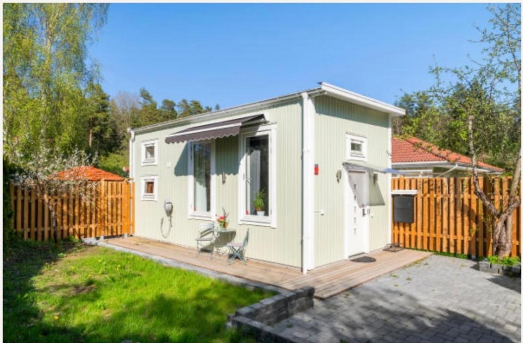Apartmán Fresh Happy Little House, 35 M2 In Taeby Stockholm Exteriér fotografie